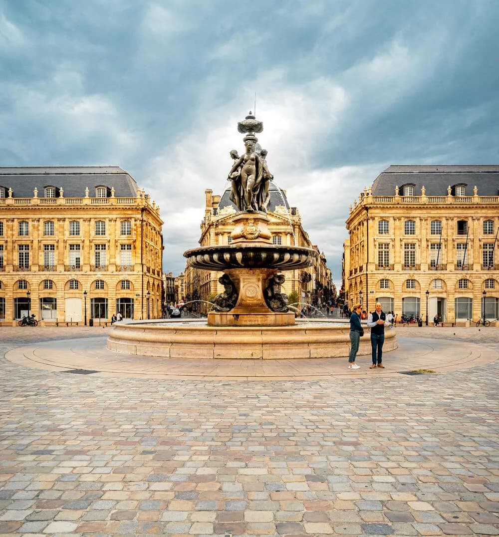 Architecture de Bordeaux au coucher du soleil